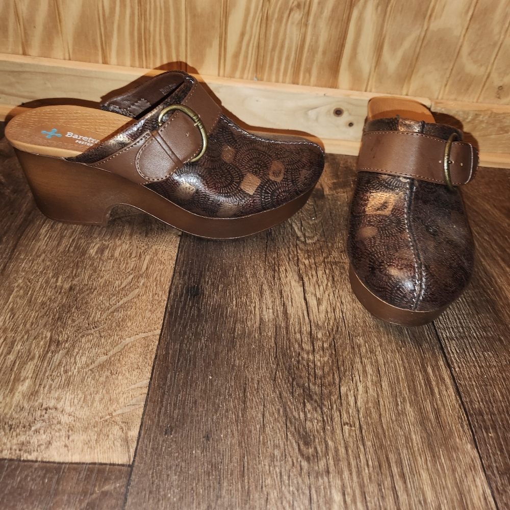 Baretraps Belita Platform Clog